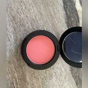 Younique moodstruck pressed blusher